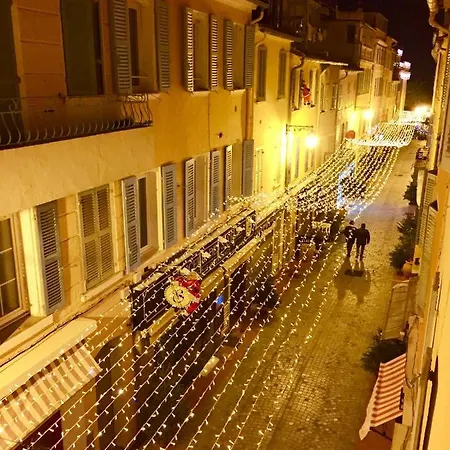 Superbe Rue Piétonne Principale à Côté Du Port * Sanary-sur-Mer