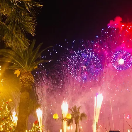Superbe Rue Piétonne Principale à Côté Du Port Appartamento *
