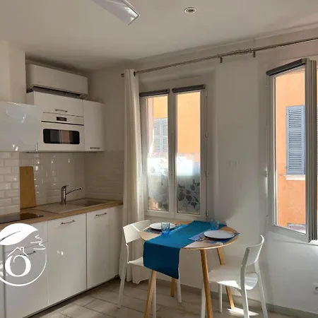 Appartamento Superbe Rue Piétonne Principale à Côté Du Port *