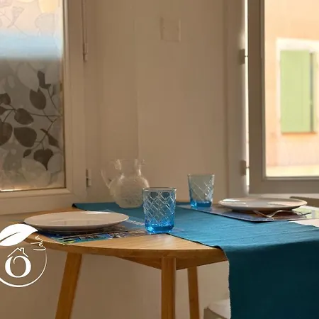 Appartamento Superbe Rue Piétonne Principale à Côté Du Port